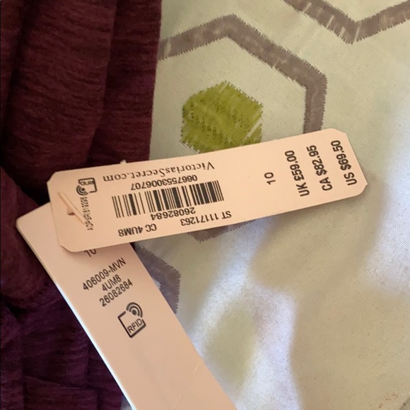 Victoria secret workout leggings - Picture 3 of 4